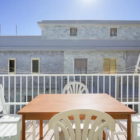 House , - Nemo Daire